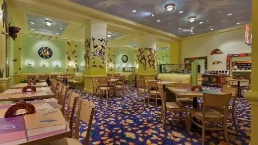 摩尔庄园餐厅内部装潢，饭店餐厅装修效果图大全